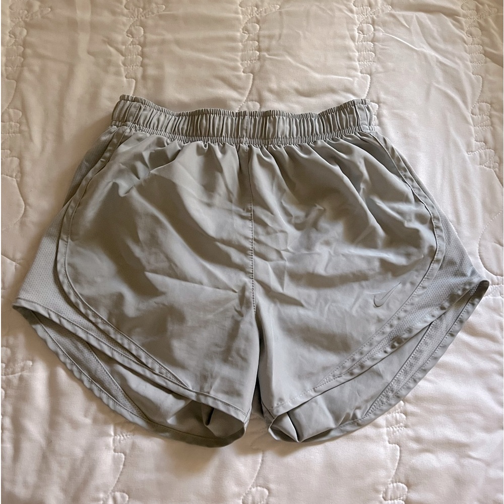 Nike Women's Dry Tempo Shorts